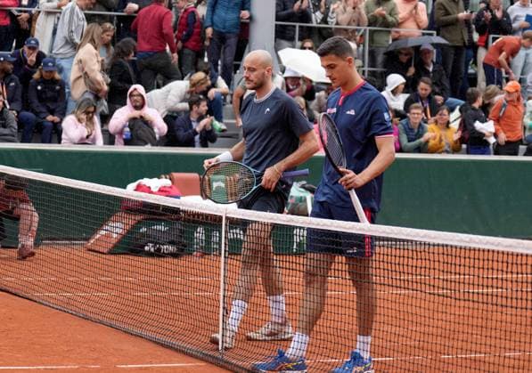 TENNIS - French Open 2025 PARIS,FRANCE,27.MAY.25 - TENNIS - ATP, Tennis Herren World Tour, French Open, Roland Garros, Grand Slam. Image shows Constantin Frantzen (GER) and Alexander Erler (AUT).  GEPAxpictures xMichaelxRiedler