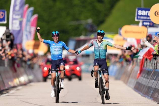 Sport Themen der Woche KW22 Sport Bilder des Tages Scaroni Christian of Xds Astana Team winner of the stage with Fortunato Lorenzo of Xds Astana Team azure jersey during the stage 16 of the Giro d™Italia from Piazzola sul Brenta to San Valentino (Brentonico), Italy - Tuesday, May 27, 2025. - cycling.  Copyright: xMassimoxPaolone LaPressex