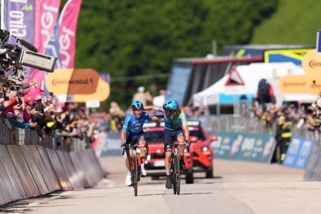 Scaroni Christian of Xds Astana Team winner of the stage with Fortunato Lorenzo of Xds Astana Team azure jersey during the stage 16 of the Giro d™Italia from Piazzola sul Brenta to San Valentino (Brentonico), Italy - Tuesday, May 27, 2025. - cycling.  Copyright: xMassimoxPaolone LaPressex