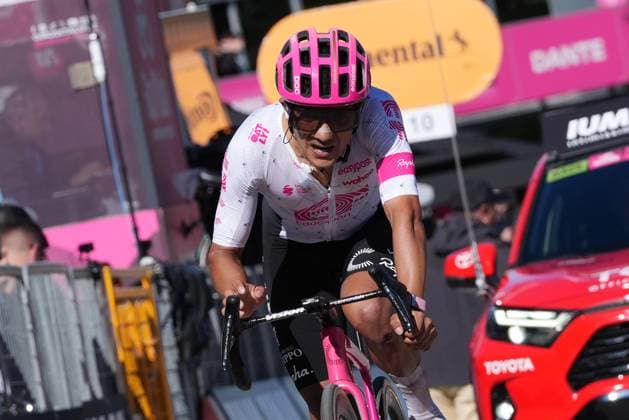 Carapaz Richard of Ef Education - Easypost during the stage 16 of the Giro d™Italia from Piazzola sul Brenta to San Valentino (Brentonico), Italy - Tuesday, May 27, 2025. - cycling.  Copyright: xGianxMattiaxD Alberto LaPressex