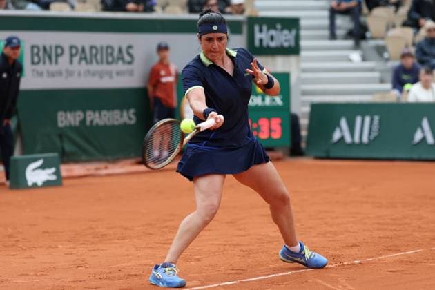 May 27, 2025, Paris, Celestynow, France: ONS JABEUR of Tunisia during the match against Magdalena Frech of Poland of French Open 2025 at Roland Garros in Paris. Paris France - ZUMAc278 20250527_zsp_c278_032 Copyright: xMarcinxCholewinskix