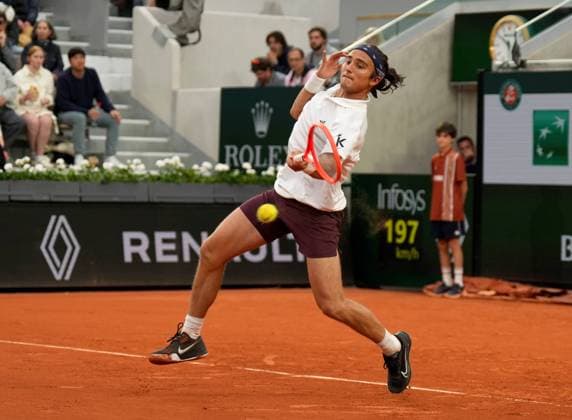TENNIS - French Open 2025 PARIS,FRANCE,27.MAY.25 - TENNIS - ATP, Tennis Herren World Tour, French Open, Roland Garros, Grand Slam. Image shows Mattia Bellucci (ITA).  GEPAxpictures xMichaelxRiedler