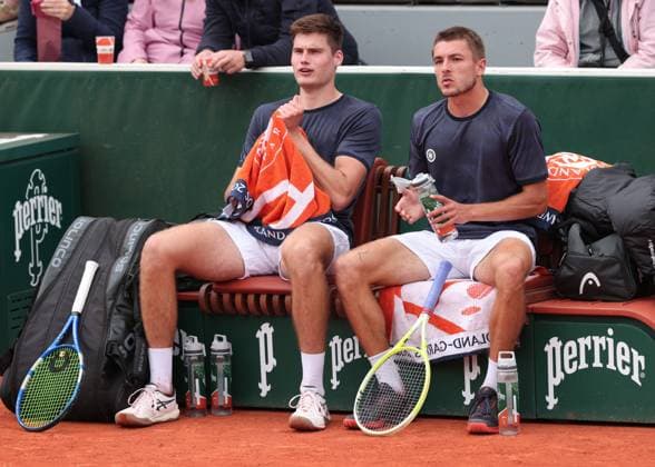Jakob Schnaitter short haircut , Mark Wallner, Men s Doubles, Men s Doubles Tennis French Open 2025 Roland Garros Paris France 27 May 2025 Copyright: xJuergenxHasenkopfx