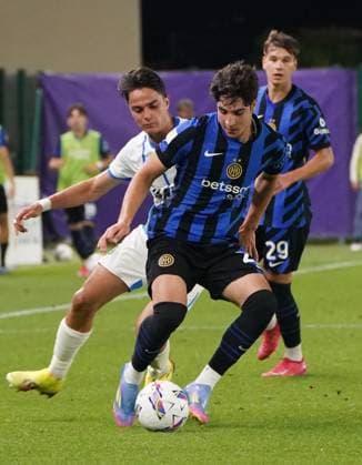 Inter™s Aymen Zouin fight for the ball with Sassuolo™s Claudio Parlato during match between Inter and Sassuolo In the final fase of 2024 25 Primavera 1 Championship at the Viola Park Center in Bagno A Ripoli, Florence, center of Italy - Tuesday, May 27, 2025. Sport - Soccer  Copyright: xMarcoxBucco LaPressex