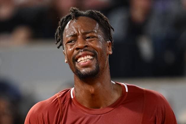 Roland Garros 2025: Gael Monfils during the Men s Singles tennis match against Hugo Dellien on Philippe Chatrier Court during the Grand Slam tennis tournament on May 27, 2025, at Roland Garros Stadium in Paris, France. - 27 05 2025 - France Ile-de-France (region) Paris -  JulienxMattiax xLexPictorium LePictorium_0309066