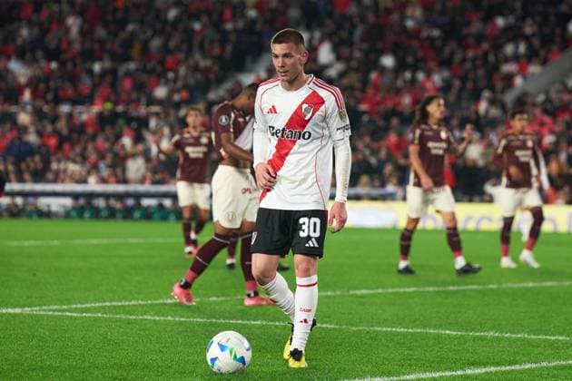 Franco Mastantuono of River Plate with the at the Copa Libertadores 2025 match River Plate vs Club Universitario de Deportes at Estadio Monumental on May 27, 2025 in Buenos Aires, Argentina (Photo by Camilla Stolen, Imago) Buenos Aires Argentina Copyright: xCamillaxStolenx L1017843