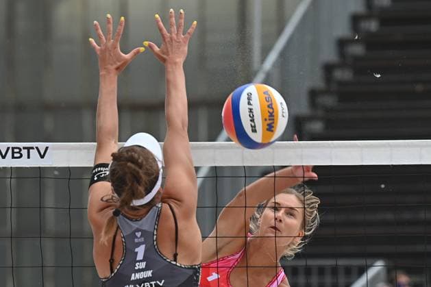 From left Anouk Verge-Depre of Switzerland and Marketa Svozilova of Czech Republic in action during the Groupe D women match Marketa Svozilova and Marie-Sara Stochlova of Czech Republic vs Anouk Verge-Depre and Zoe Verge-Depre of Switzerland at the Pro Tour Elite Beach volleyball, Beachvolleyball tournament in Ostrava, Czech Republic, May 28, 2025. (CTKxPhoto JaroslavxOzana) CTKPhotoP2025052806885  CTKPhotoP2025052806885