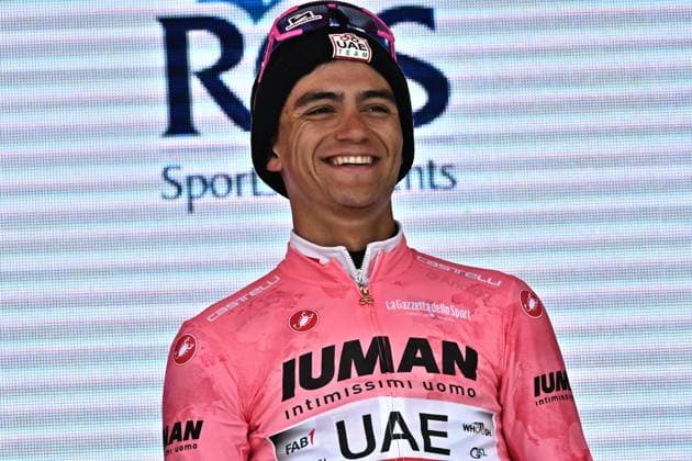 May 28, 2025, Bormio, ITALY: Mexican rider Isaac Del Toro Romero of Uae Team Emirates Xrg retaining the overall leader s pink jersey, poses on the podium after the 17th stage of the 108 Giro d Italia 2025, cycling race over 155 km from San Michele all Adige to Bormio, 28 May 2025. ANSA LUCA ZENNARO. Giro D Italia Cycling Tour - Stage 17  - ZUMAa110 20250528_zaf_a110_030 Copyright: xLucaxZennarox