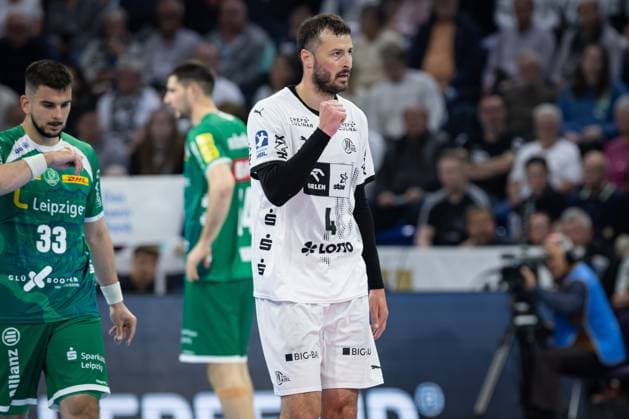 DAIKIN HBL THW Kiel vs. SC DHfK Leipzig 28 05 25 Cheers for Domagoj Duvnjak No 04, THW Kiel DAIKIN HBL THW Kiel vs. SC DHfK Leipzig, Wunderino Arena on 28 05 25 Copyright: xBEAUTIFULxSPORTS MarioxM.xKobergx
