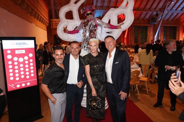 GOLF - Austrian Alpine Open HENNDORF,AUSTRIA,28.MAY.25 - GOLF - DP World Tour, Austrian Alpine Open Night, Golfclub Gut Altentann. Image shows Brigitte Nielsen, Dieter Ehrengruber (Gut Eiderbichl) and Edwin Weindorfer (CEO Golf Enterprises).  GEPAxpictures xMathiasxMandl