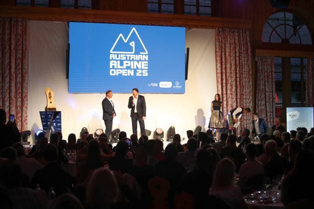 GOLF - Austrian Alpine Open HENNDORF,AUSTRIA,28.MAY.25 - GOLF - DP World Tour, Austrian Alpine Open Night, Golfclub Gut Altentann. Image shows Dieter Ehrengruber (Gut Eiderbichl) and Edwin Weindorfer (CEO Golf Enterprises).  GEPAxpictures xMathiasxMandl