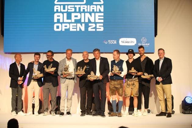 GOLF - Austrian Alpine Open HENNDORF,AUSTRIA,28.MAY.25 - GOLF - DP World Tour, Austrian Alpine Open Night, Golfclub Gut Altentann. Image shows the winners.  GEPAxpictures xMathiasxMandl