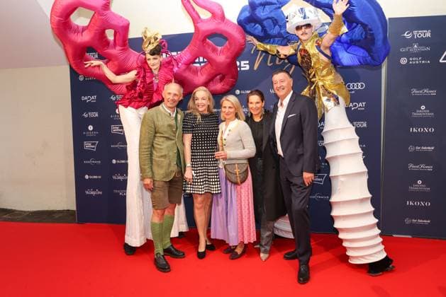 GOLF - Austrian Alpine Open HENNDORF,AUSTRIA,28.MAY.25 - GOLF - DP World Tour, Austrian Alpine Open Night, Golfclub Gut Altentann. Image shows Leo Bauernberger (CEO Salzburgerland Tourismus), Edwin Weindorfer (CEO Golf Enterprises) and guests.  GEPAxpictures xMathiasxMandl