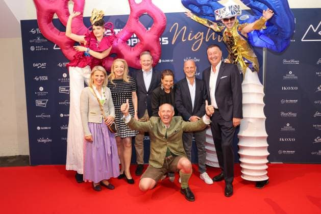 GOLF - Austrian Alpine Open HENNDORF,AUSTRIA,28.MAY.25 - GOLF - DP World Tour, Austrian Alpine Open Night, Golfclub Gut Altentann. Image shows Leo Bauernberger (CEO Salzburgerland Tourismus), Edwin Weindorfer (CEO Golf Enterprises) and guests.  GEPAxpictures xMathiasxMandl