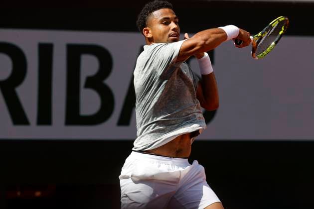 May 29, 2025, Paris, Paris, France: Arthur Fils (FRA) n action during the tennis Grand Slam of Roland Garros 2025,match betweenJaume Munar (ESP) and Arthur Fils (FRA) at Roland Garros Stadium - on May 29 2025.Paris - France Paris France - ZUMAb253 20250529_zsp_b253_016 Copyright: xLoicxBaratouxx