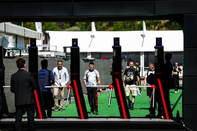 F1 - SPANISH GRAND PRIX 2025 HADJAR Isack (fra), Visa Cash App RB F1 Team VCARB02, portrait during the Formula 1 Aramco Gran Premio de Espana 2025, Spanish Grand Prix 2025, 9th round of the 2025 FIA Formula One World Championship, WM, Weltmeisterschaft from May 30 to June 1, 2025 on the Circuit de Barcelona-Catalunya, in Montmelo, Spain - MontmeloSpain  Copyright: xFLORENTxGOODENx