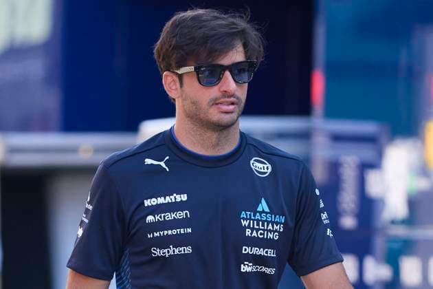 F1 Grand Prix of Spain - Previews Carlos Sainz of Spain and Williams arrives in the Paddock during previews ahead of the F1 Grand Prix of Spain at Circuit de Barcelona-Catalunya on May 29, 2025, in Barcelona, Spain. Barcelona Circuit de Barcelona-Catalunya Catalunya Spain RL_F1GPESP2025_000007 Copyright: xRicardoxLarreinax