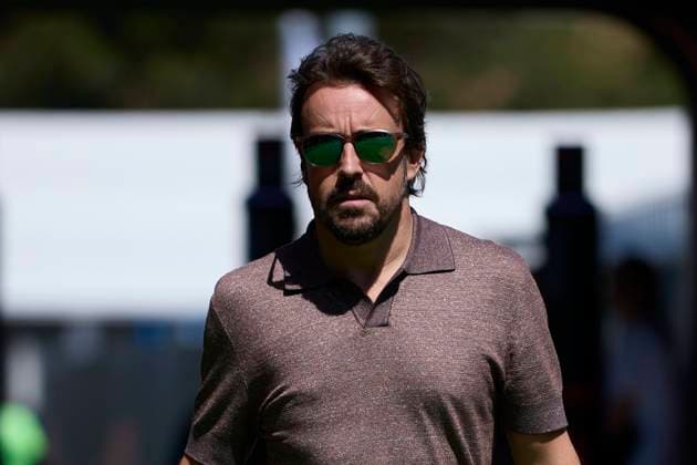 F1 Grand Prix of Spain - Previews Fernando Alonso of Spain and Aston Martin Aramco F1 Team arrives in the Paddock during previews ahead of the F1 Grand Prix of Spain at Circuit de Barcelona-Catalunya on May 29, 2025, in Barcelona, Spain. Barcelona Circuit de Barcelona-Catalunya Catalunya Spain RL_F1GPESP2025_000038 Copyright: xRicardoxLarreinax