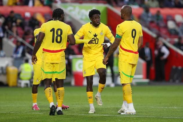 Ghana s Ebenezer Annan (Center) talking with teammates Stephan Ambrosius (Left) and Jordan Ayew (Right) during the match Ghana v Nigeria, Football, The Unity Cup, Gtech Community Stadium, London, UK, 28 05 25 EDITORIAL USE ONLY No use with unauthorised audio, video, data, fixture lists (outside the EU), club league logos or live services. Online in-match use limited to 45 images (+15 in extra time). No use to emulate moving images. No use in betting, games or  Copyright: xAnthonyxHanc Shutterstockx 15327640bd