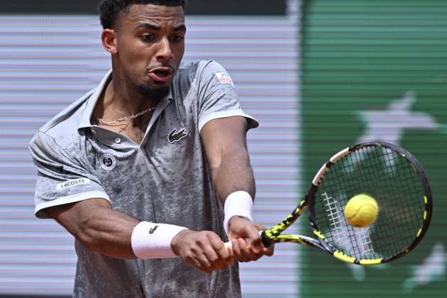 2025 Roland-Garros - Day 5 PARIS, FRANCE - MAY 29: Arthur Fils of France in action against Jaume Munar (not seen) of Spain during the Men s Singles Second Round match on day five of the 2025 French Open at Court Suzanne Lenglen in Paris, France on May 29, 2025. Burak Akbulut Anadolu Paris France. Editorial use only. Please get in touch for any other usage.  Copyright: x2025xAnadoluxBurakxAkbulutx