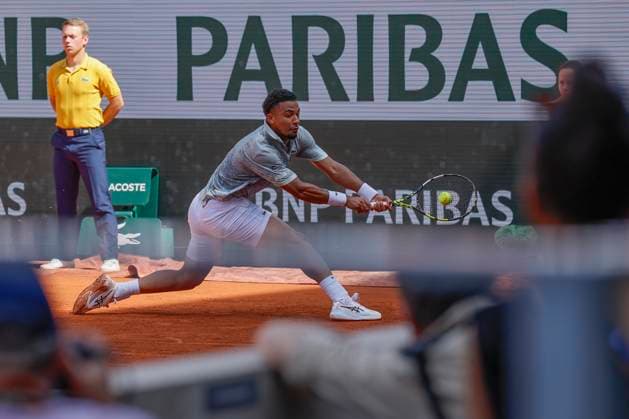 May 29, 2025, Paris, Paris, France: Arthur Fils (FRA) in action during the tennis Grand Slam of Roland Garros 2025,match betweenJaume Munar (ESP) and Arthur Fils (FRA) at Roland Garros Stadium - on May 29 2025.Paris - France Paris France - ZUMAb253 20250529_zsp_b253_068 Copyright: xLoicxBaratouxx