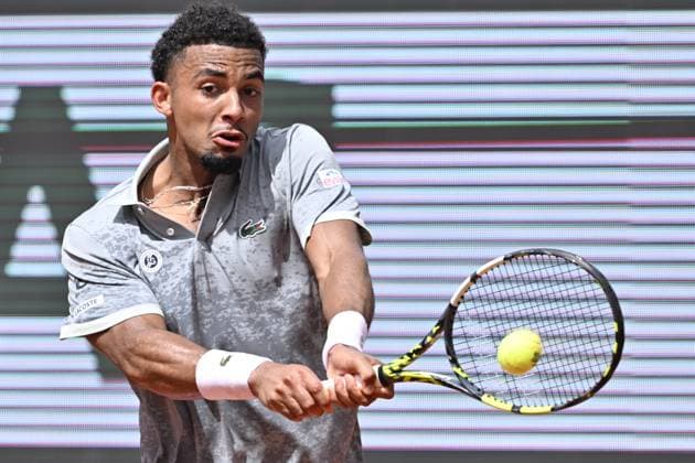 2025 Roland-Garros - Day 5 PARIS, FRANCE - MAY 29: Arthur Fils of France in action against Jaume Munar (not seen) of Spain during the Men s Singles Second Round match on day five of the 2025 French Open at Court Suzanne Lenglen in Paris, France on May 29, 2025. Burak Akbulut Anadolu Paris France. Editorial use only. Please get in touch for any other usage.  Copyright: x2025xAnadoluxBurakxAkbulutx