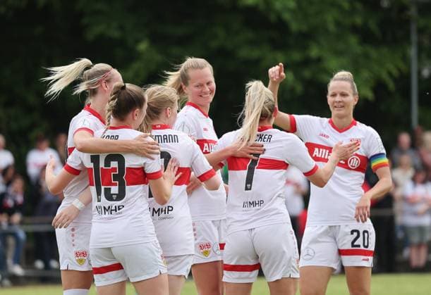 Münchingen , Football WFV Womens Cup Final , VfB Stuttgart Women vs VfL Herrenberg , Vf B cheers , Jana Beuschlein on the right