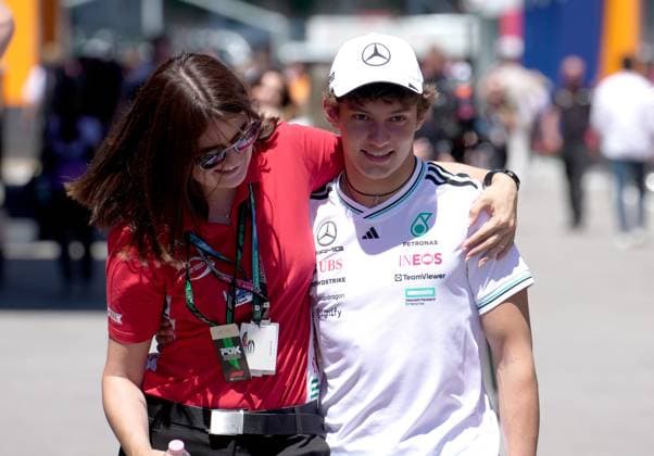Formula 1 Aramco Grand Prix of Spain 2025 29 05 2025, Circuit de Catalunya, Barcelona, Formula 1 Aramco Grand Prix of Spain 2025 , pictured Andrea Kimi Antonelli ITA , Mercedes AMG Petronas Formula One Team with Anna Maria Gittins, Team Coordinator Prema Racing nordphotoxGmbHx xBratic nph00250