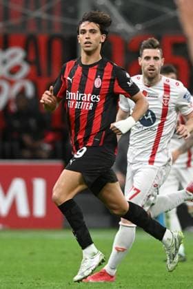 JOAO FELIX SEQUEIRA, Serie A 2024-25, Milan-Monza 2-0, Milan New Shirt 2025-26, azione, action, single shot SERIE A 2024-25 MILAN-MONZA 2-0 Milan Maglia Nuova 2025-26