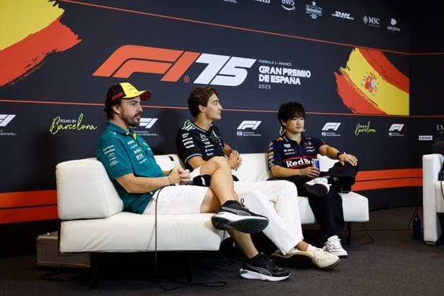 F1 - SPANISH GRAND PRIX 2025 ALONSO Fernando (spa), Aston Martin F1 Team AMR25, portrait, RUSSELL George (gbr), Mercedes AMG F1 Team W16, portrait, TSUNODA Yuki (jap), Red Bull Racing RB21, portrait, in the press conference, PK, Pressekonferenz during the Formula 1 Aramco Gran Premio de Espana 2025, Spanish Grand Prix 2025, 9th round of the 2025 FIA Formula One World Championship, WM, Weltmeisterschaft from May 30 to June 1, 2025 on the Circuit de Barcelona-Catalunya, in Montmelo, Spain - MontmeloSpain Copyright: xJavierxJimenezx