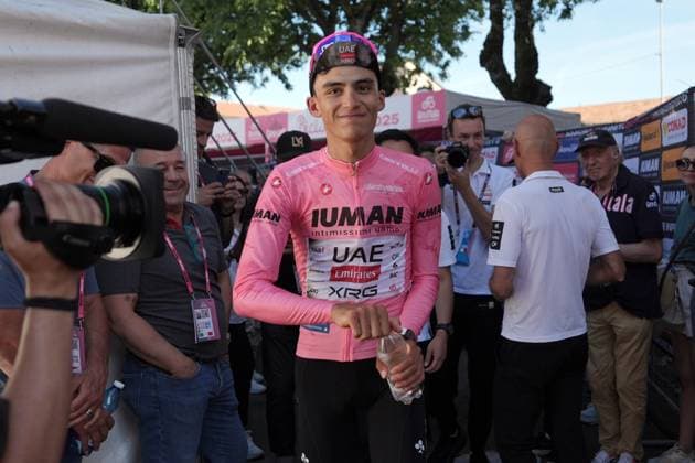 Del Toro Romero Isaac of Uae Team Emirates Xrg pink jersey during the stage 18 of the Giro d™Italia from Morbegno to Cesano Maderno, Italy - Thursday, May 29, 2025. - cycling.  Copyright: xGianxMattiaxD Alberto LaPressex