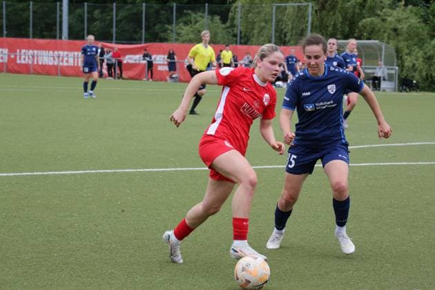29 05 2025 xmgoodx Offenbach am Main, Soccer Hessenpokal 2024 2025 Semifinal Women Kickers Offenbach OFC FSV Hessen Wetzlar Leonie Gosch 8, OFC Women vs Anna Lotte Donner FSV Hessen Wetzlar