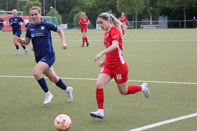 29 05 2025 xmgoodx Offenbach am Main, Soccer Hessenpokal 2024 2025 Semifinal Women Kickers Offenbach OFC FSV Hessen Wetzlar NataÅ¡a Petrov 10, OFC Women vs Anna Lotte Donner FSV Hessen Wetzlar