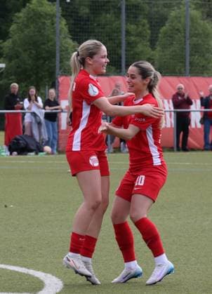 29 05 2025 xmgoodx Offenbach am Main, Soccer Hessenpokal 2024 2025 Semifinal Women Kickers Offenbach OFC FSV Hessen Wetzlar Goal celebration after the 2 0 by Leonie Gosch 8, OFC Women