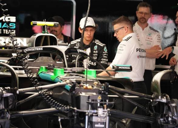 29 05 2025, Circuit de Catalunya, Barcelona, Formula 1 Aramco Grand Prix of Spain 2025 , in the picture Andrea Kimi Antonelli ITA , Mercedes AMG Petronas Formula One Team with his race engineer Peter Bonnington Mercedes AMG Petronas F1 Team Photo by Hasan Bratic DeFodi Images