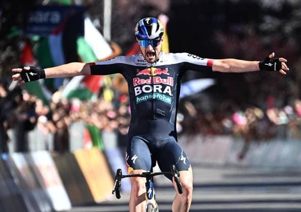 May 29, 2025, Cesano Maderno, ITALY: German rider Nico Denz of Red Bull Bora Hansgrohe team cross the finish line celebrate after winning the 18th stage of the Giro d Italia cycling tour over 144 km from Morbegno to Cesano Maderno, Italy, 29 May 2025. ANSA LUCA ZENNARO. Giro: Denz Vince La 18 A Tappa A Cesano Maderno  - ZUMAa110 20250529_zaf_a110_042 Copyright: xLucaxZennarox