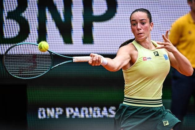 May 29, 2025, Paris, France, France: Tereza VALENTOVA of Czech Republic during the fifth day of Roland-Garros 2025, French Open 2025, Grand Slam tennis tournament at Roland-Garros Stadium on May 29, 2025 in Paris, France. Paris France - ZUMAm308 20250529_zsp_m308_030 Copyright: xMatthieuxMirvillex