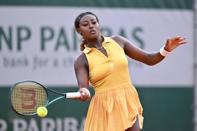 2025 Roland-Garros - Day 5 PARIS, FRANCE - MAY 29: Alycia Parks of USA in action against Elsa Jacquemont of France during the Women s Singles Second Round match on Day Five of the 2025 French Open at Roland Garros on May 29, 2025 in Paris, France. Mustafa Yalcin Anadolu Paris France. Editorial use only. Please get in touch for any other usage.  Copyright: x2025xAnadoluxMustafaxYalcinx