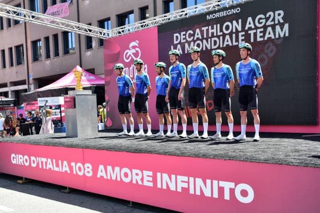 DECATHLON AG2R LA MONDIALE TEAM during Stage 18 - Morbegno-Cesano Maderno, Giro d Italia race in Morbegno, Italy, May 29 2025  Copyright: xDavidexVaninetti IPAxSportx xipa-agency.netx xx IPA_58389341 IPA_Agency_IPA58389341