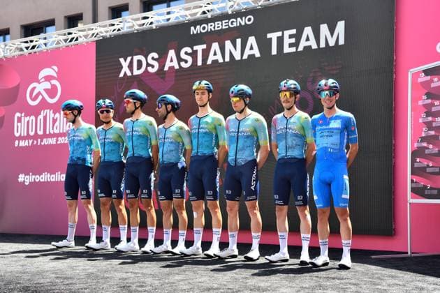 XDS ASTANA TEAM during Stage 18 - Morbegno-Cesano Maderno, Giro d Italia race in Morbegno, Italy, May 29 2025  Copyright: xDavidexVaninetti IPAxSportx xipa-agency.netx xx IPA_58389374 IPA_Agency_IPA58389374