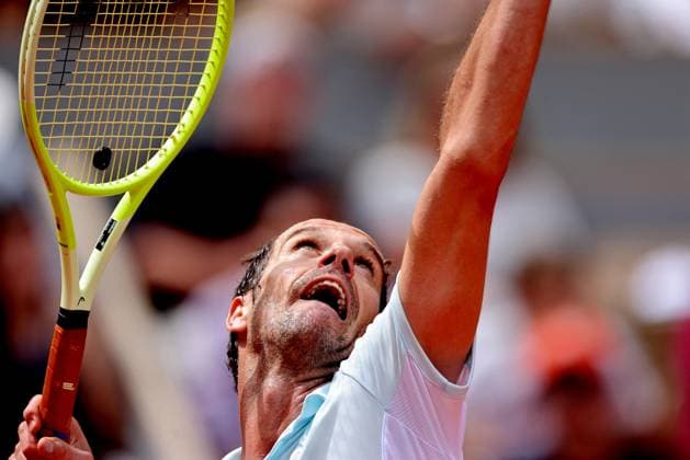 Sport Bilder des Tages Dernier match de sa carrière pour Richard Gasquet, en présence de célébrités, lors des Internationaux de France de Tennis de Roland Garros 2025 Richard Gasquet - Dernier match de sa carrière pour R.Gasquet, battu par J.Sinner (6-3, 6-0, 6-4) lors des Internationaux de France de Tennis de Roland Garros 2025, le 29 mai 2025. Jacovides Moreau Bestimage Last match of his career for R.Gasquet, beaten by J.Sinner (6-3, 6-0, 6-4) at the French Open at Roland Garros 2025, on May 29, 2025 Paris France  Copyright: xJACOVIDES-MOREAUx xBESTIMAGExJACOVIDES-MOREAUx xBESTIMAGEx