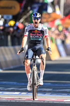 CICLISMO - Giro d Italia - Stage 18 - Morbegno-Cesano Maderno CESANO MADERNO, ITALY - MAY 29: Red Bull-Bora-Hansgrohe s Germany rider Nico Denz celebrates his victory before crossing the finish of the 108th Giro d Italia 2025, Stage 18 a 144km stage from Morbegno to Cesano Moderno 1.800m UCIWT on May 29, 2025 in Bormio, Italy. Credit: Tiziano Ballabio Cesaro Maderno Italy  Copyright: xIPAxSport ABACAx