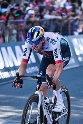 CICLISMO - Giro d Italia - Stage 18 - Morbegno-Cesano Maderno CESANO MADERNO, ITALY - MAY 29: Nico Denz of Germany and Team Red Bull competes during the 108th Giro d Italia 2025, Stage 18 a 144km stage from Morbegno to Cesano Moderno 1.800m UCIWT on May 29, 2025 in Bormio, Italy. Credit: Tiziano Ballabio Cesaro Maderno Italy  Copyright: xIPAxSport ABACAx