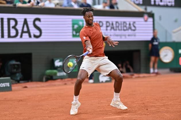 2025 Roland-Garros - Day 5 PARIS, FRANCE - MAY 29: Gael Monfils of France in action against Jack Draper (not seen) of Great Britain during their men s singles match on day 5 of the French Open tennis tournament on Court Suzanne-Lenglen at the Roland-Garros Complex in Paris, France on May 29, 2025. Mustafa Yalcin Anadolu Paris France. Editorial use only. Please get in touch for any other usage.  Copyright: x2025xAnadoluxMustafaxYalcinx