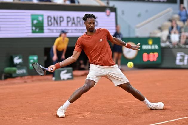 2025 Roland-Garros - Day 5 PARIS, FRANCE - MAY 29: Gael Monfils of France in action against Jack Draper (not seen) of Great Britain during their men s singles match on day 5 of the French Open tennis tournament on Court Suzanne-Lenglen at the Roland-Garros Complex in Paris, France on May 29, 2025. Mustafa Yalcin Anadolu Paris France. Editorial use only. Please get in touch for any other usage.  Copyright: x2025xAnadoluxMustafaxYalcinx