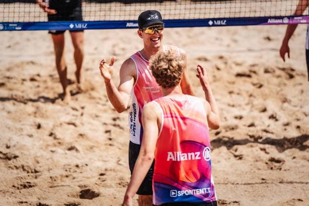 Beach volleyball men Allianz German Beach Tour 2025 Tourstop Hamburg 29 05 2025 Tristan Fröbel cheers Hamburg Active City Arena Heiligengeistf Hamburg Germany
