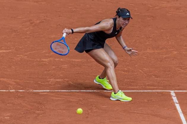 2025 French Open - Day Five Jessica Pegula returns the ball against Ann Li at the Roland Garros Grand Slam Tournament in Paris, France, on May 29, 2025. Paris France  Copyright: xRobertxSzaniszlox originalFilename:szaniszlo-notitle250529_npczH.jpg