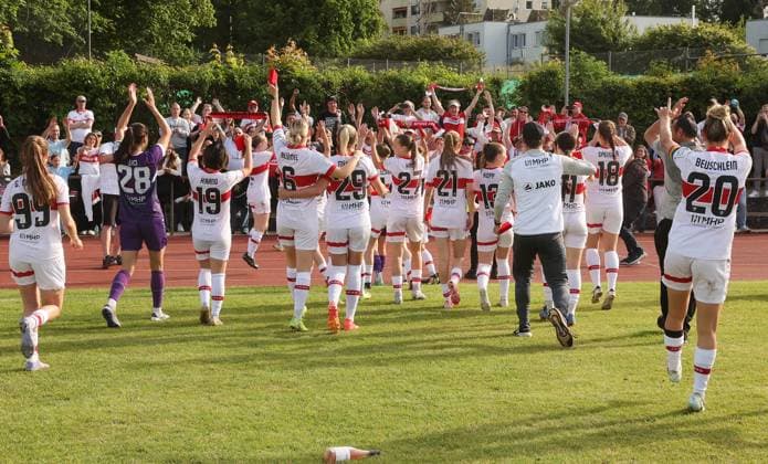 Münchingen , Football WFV Womens Cup Final , VfB Stuttgart Women vs VfL Herrenberg , VfB team celebrates cup victory