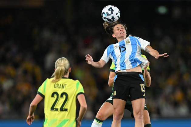 SOCCER AUSTRALIA ARGENTINA WOMEN, Maria Francisca Altgelt of Argentina (right) headers the ball during the Women s friendly international match, Länderspiel, Nationalmannschaft between Australia and Argentina at Marvel Stadium in Melbourne, Friday, May 30, 2025. ( NO ARCHIVING, EDITORIAL USE ONLY MELBOURNE VICTORIA AUSTRALIA  Copyright: xJAMESxROSSx 20250530165558360110