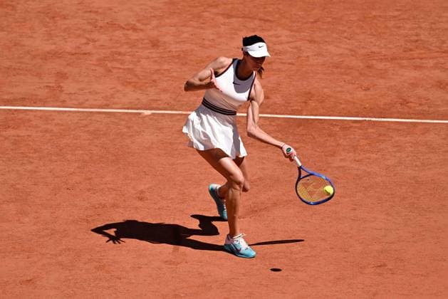 2025 Roland-Garros - Day 6 PARIS, FRANCE - MAY 30: Olga Danilovic of Serbia in action against Aryna Sabalenka (not seen) during their women s singles match on day 6 of the French Open tennis tournament on Court Philippe-Chatrier in Paris, France on May 30, 2025 Mustafa Yalcin Anadolu Paris France. Editorial use only. Please get in touch for any other usage.  Copyright: x2025xAnadoluxMustafaxYalcinx